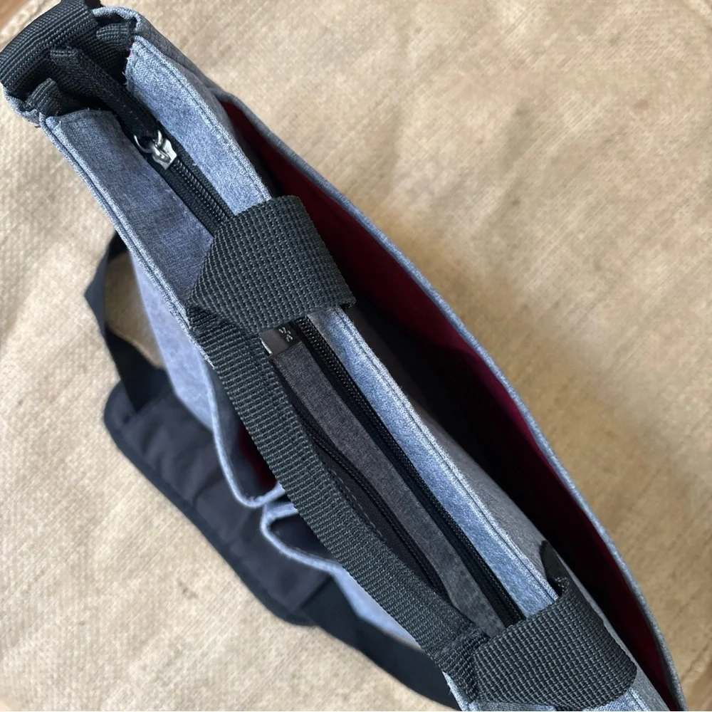EUC Grey Skip Hop diaper bag. Small discolor on bottom.